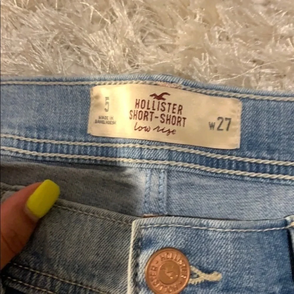 Hollister light wash‎ denim shorts NWT